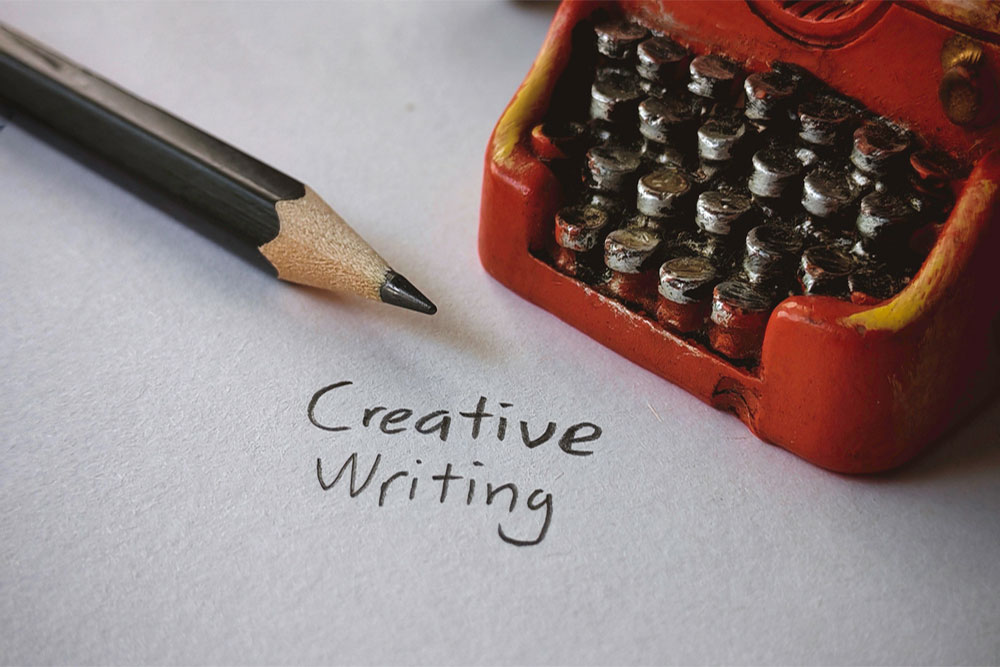 10 Creative Writing Methods To Spark Your Imagination